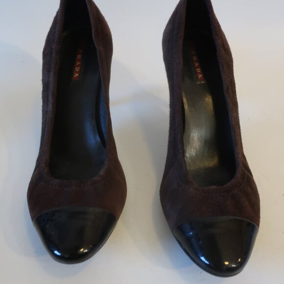 Womens Prada Brown Black Suede Patent Leather Capped Toe Heels Pumps 38.5 US/8.5 - Picture 4 of 16